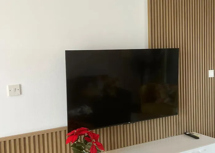 Апартаменты Johnny's Place Пафос