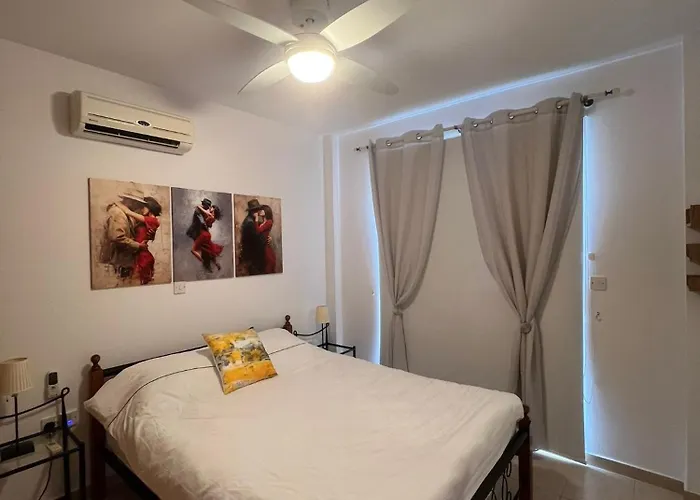 Johnny's Place Апартаменты