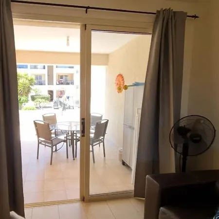 Johnny's Place Apartment *