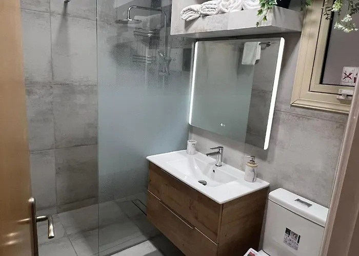 Johnny's Place * Paphos